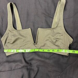 Aerie Bikini Top

Summer is coming- you NEED this!